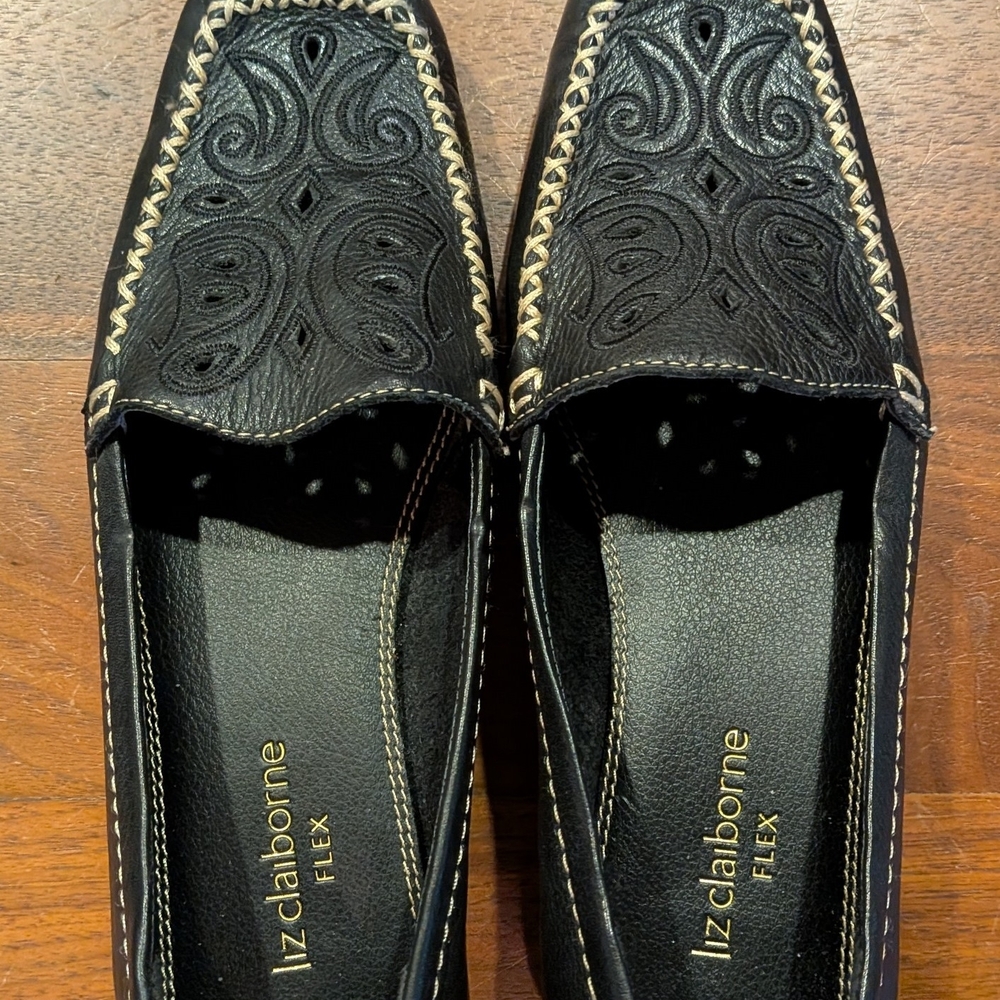 Liz Claiborne Black Embroidered Slip-On Loafers with Contrast Stitching